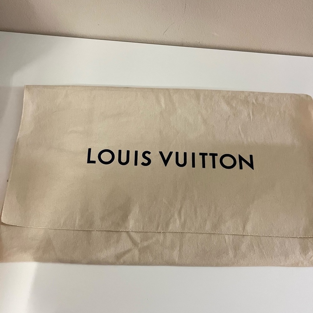 ❗️Sold❗️🤍Louis Vuitton Dustbag🤍